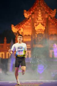 BIB: 333
                            <button type="button" onclick="openModal(22468236)" class="btn btn-primary btn-sm float-right btn-popup" data-toggle="modal" data-target=".modal-high-quality">
                        <i class="fas fa-shopping-cart"></i> Add to Cart
                    </button>
                                            <button type="button" onclick="isThisMe(22468236, true)" class="btn btn-success btn-sm float-right btn-popup btn-isme hidden" data-toggle="tooltip" data-placement="bottom" title="นี่คือรูปของคุณใช่ไหม คลิกที่นี่เพื่อเอาเข้าอัลบั้ม">
                        <i class="fas fa-plus"></i> Add to album
                    </button>
                    <button type="button" onclick="isThisMe(22468236, false)" class="btn btn-warning btn-sm float-right btn-popup btn-isnotme hidden">
                        <i class="fas fa-ban"></i> Remove from album
                    </button>